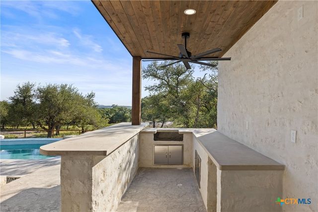 765 Legacy Hills Drive, Johnson City, TX 78636