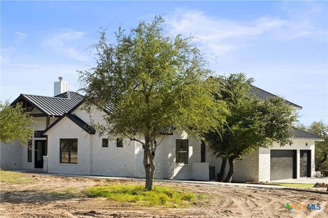 765 Legacy Hills Drive, Johnson City, TX 78636