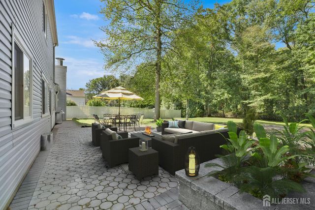 10 Old Bridge Plaza, Middlesex, NJ 08857