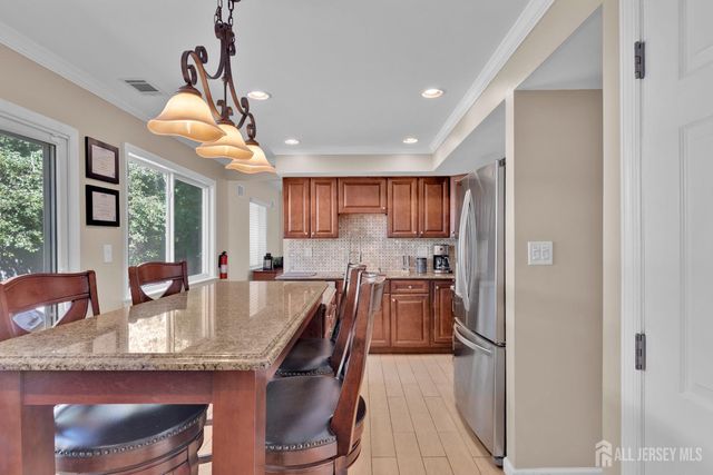 10 Old Bridge Plaza, Middlesex, NJ 08857