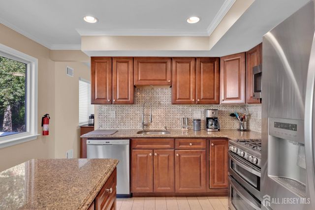 10 Old Bridge Plaza, Middlesex, NJ 08857