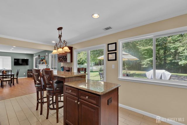 10 Old Bridge Plaza, Middlesex, NJ 08857