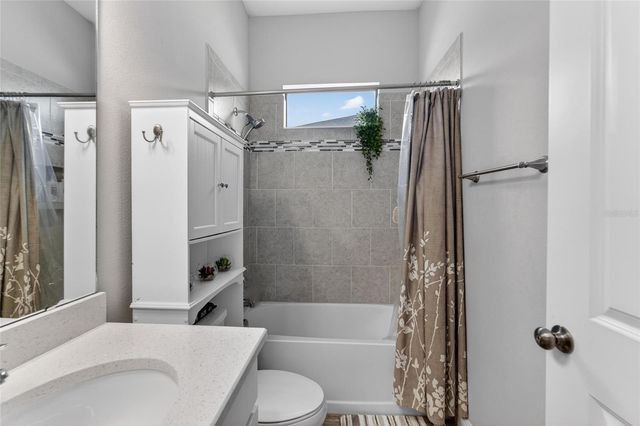 3925 SALIDA DELSOL DRIVE, Sun City Center, FL 33573