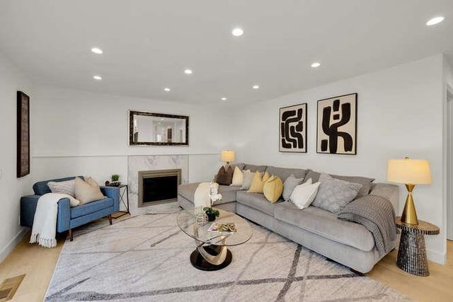 940 Marlin Avenue, Foster City, CA 94404