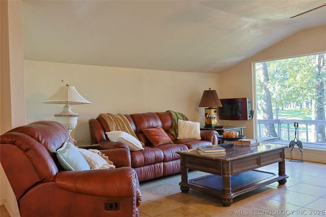 415461 E 1094 Road, Checotah, OK 74426