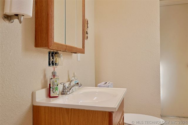 415461 E 1094 Road, Checotah, OK 74426