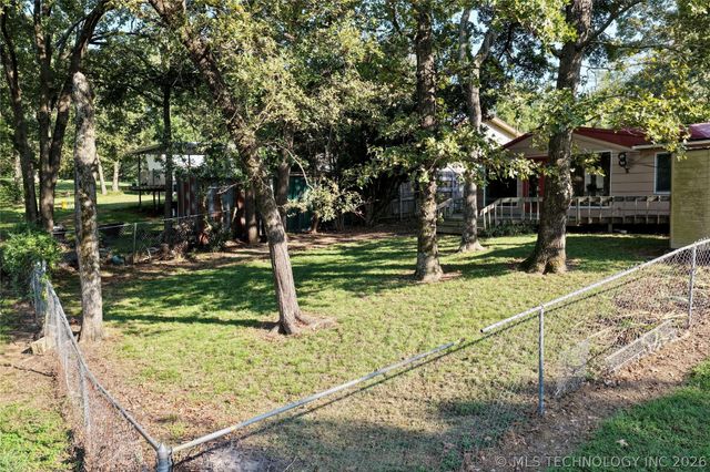 415461 E 1094 Road, Checotah, OK 74426
