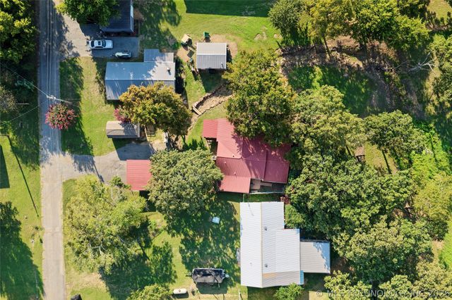 415461 E 1094 Road, Checotah, OK 74426