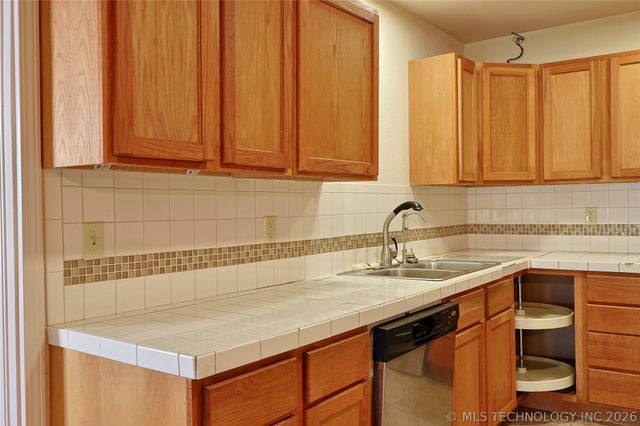 415461 E 1094 Road, Checotah, OK 74426