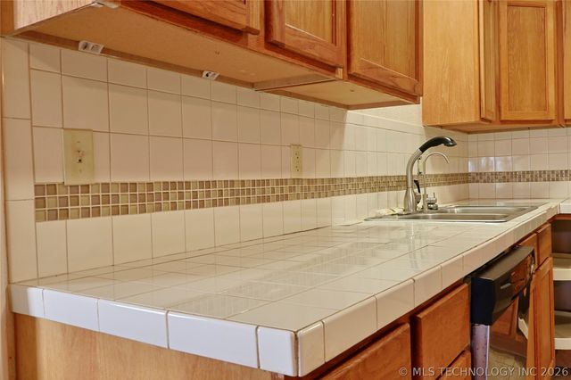 415461 E 1094 Road, Checotah, OK 74426