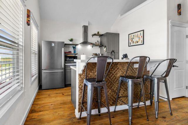 1072 Johnson Road, Gilchrist, TX 77617