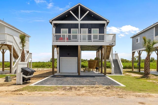 1072 Johnson Road, Gilchrist, TX 77617