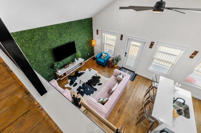 1072 Johnson Road, Gilchrist, TX 77617