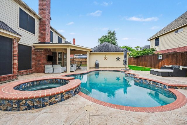 2515 Masters Drive, League City, TX 77573