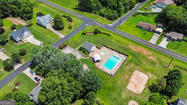 6426 Kettle Creek Way, Flowery Branch, GA 30542