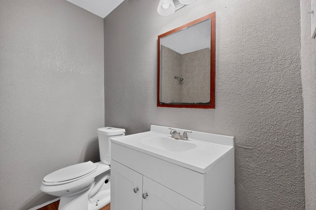 101 Spinner Circle, Desoto, TX 75115