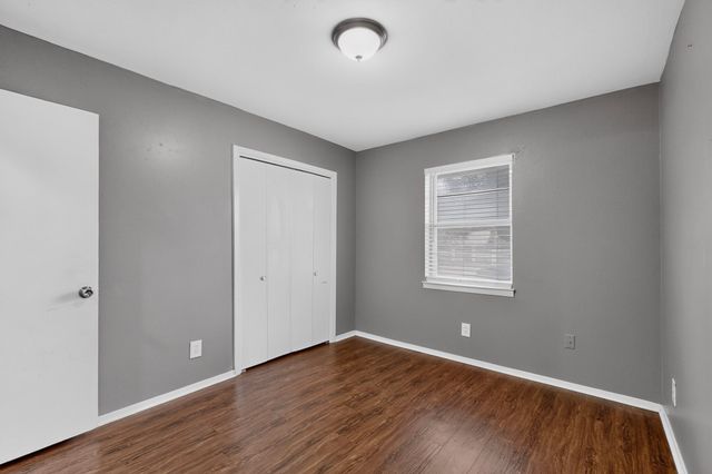 101 Spinner Circle, Desoto, TX 75115