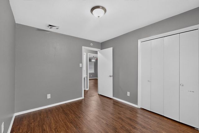 101 Spinner Circle, Desoto, TX 75115
