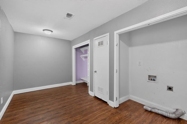 101 Spinner Circle, Desoto, TX 75115