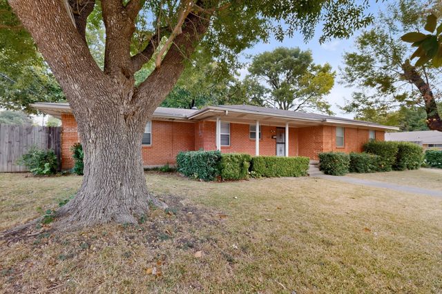 101 Spinner Circle, Desoto, TX 75115