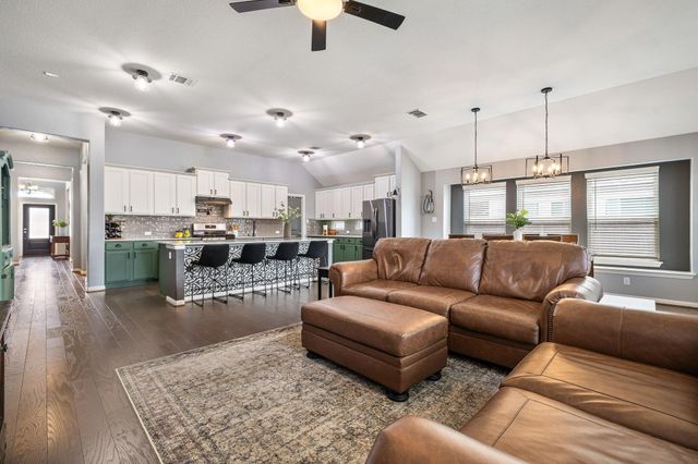 153 Coronella DR, Liberty Hill, TX 78642