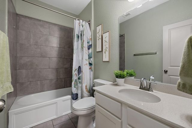 153 Coronella DR, Liberty Hill, TX 78642