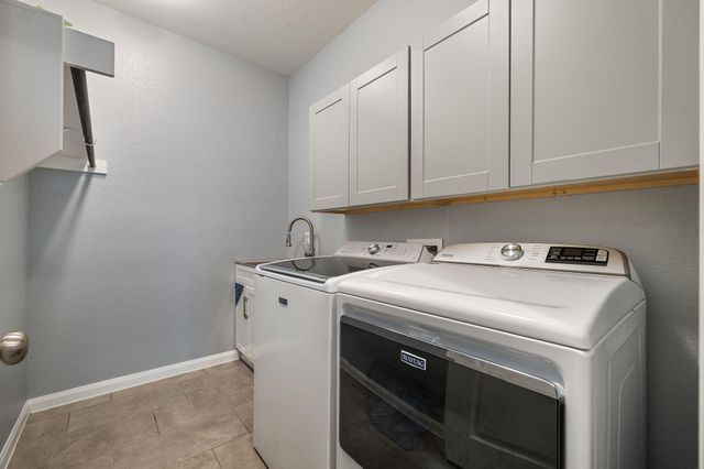 153 Coronella DR, Liberty Hill, TX 78642