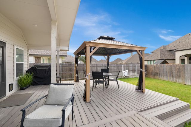 153 Coronella DR, Liberty Hill, TX 78642