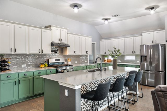 153 Coronella DR, Liberty Hill, TX 78642