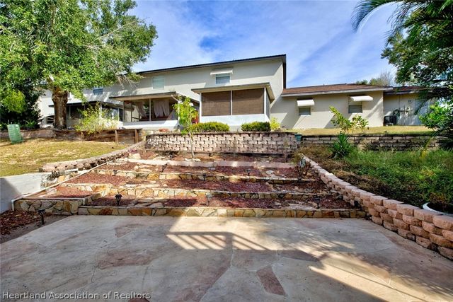 12 Victory Way, Lake Placid, FL 33852