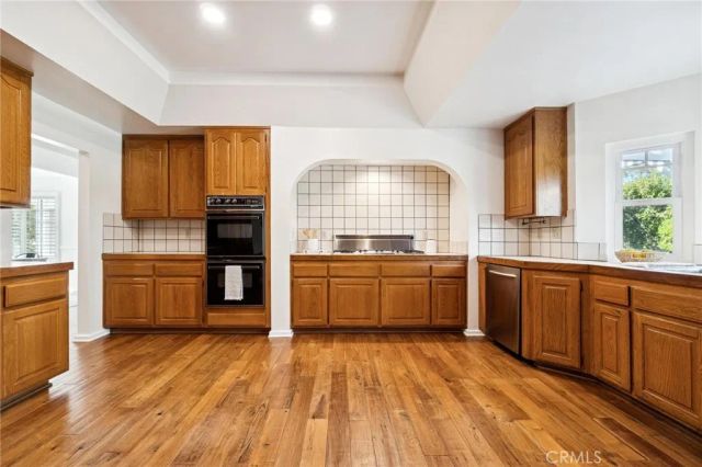 25123 Barnhill, Saugus, CA 91350