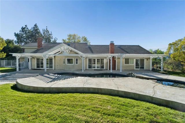 25123 Barnhill, Saugus, CA 91350