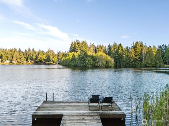 180 E Westlake Drive N, Allyn, WA 98528