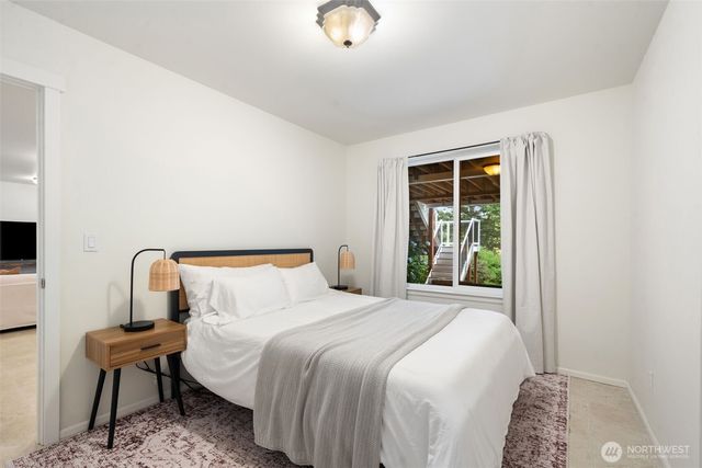 180 E Westlake Drive N, Allyn, WA 98528