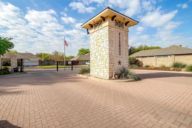 3212 Riverwood Drive, Fort Worth, TX 76116