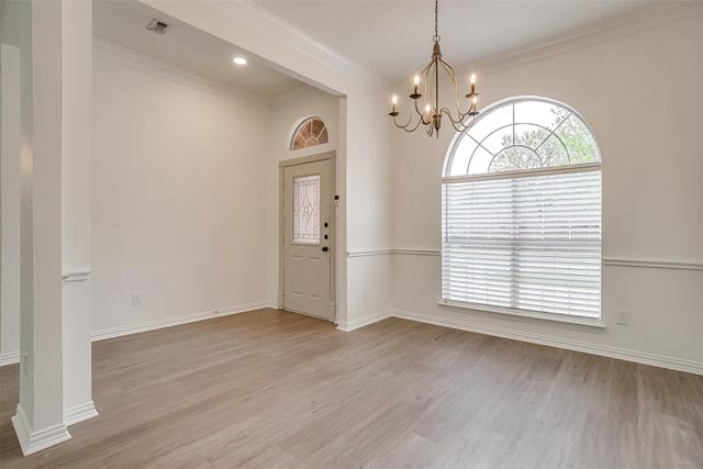 3212 Riverwood Drive, Fort Worth, TX 76116