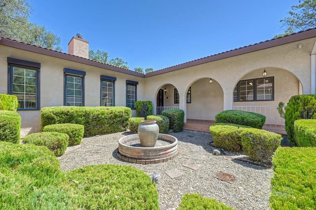 3557 Bankhead Rd, Loomis, CA 95650