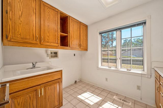 3557 Bankhead Rd, Loomis, CA 95650