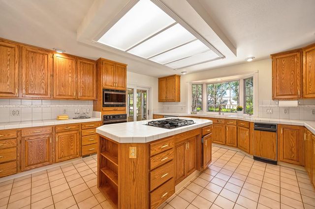 3557 Bankhead Rd, Loomis, CA 95650