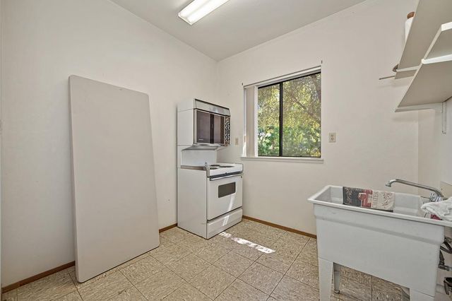 3557 Bankhead Rd, Loomis, CA 95650