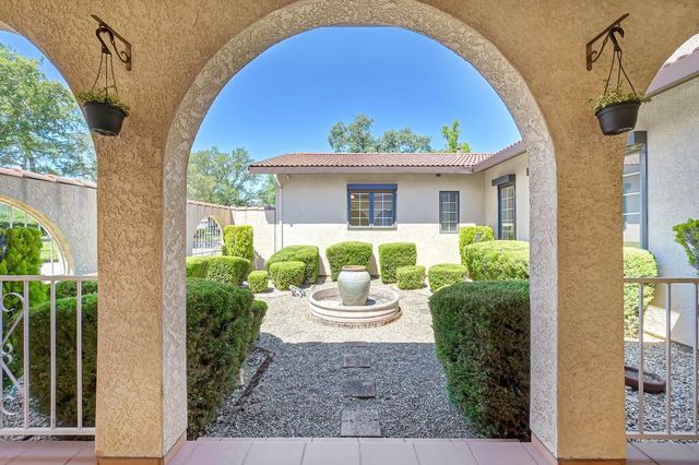 3557 Bankhead Rd, Loomis, CA 95650