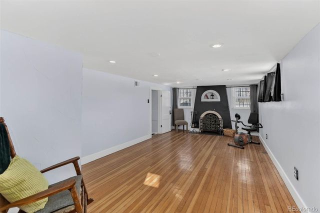 725 S Grant Street, Denver, CO 80209