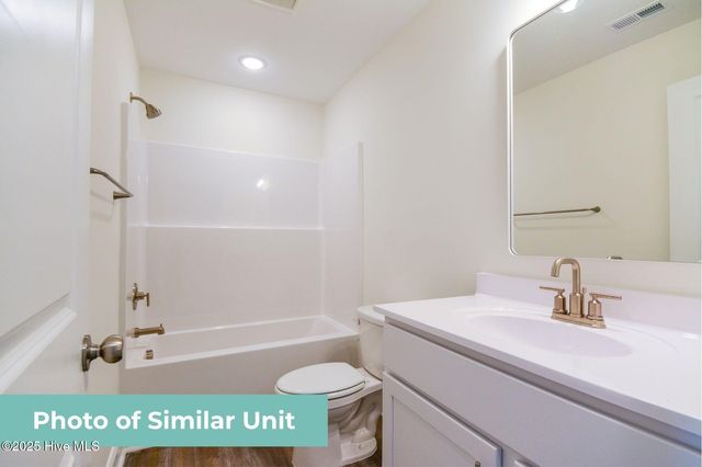 208 Sandy Cove Lane, Sneads Ferry, NC 28460