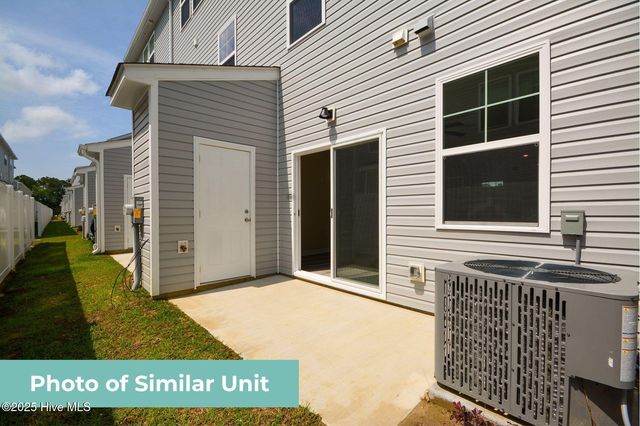 208 Sandy Cove Lane, Sneads Ferry, NC 28460