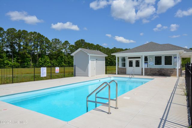 208 Sandy Cove Lane, Sneads Ferry, NC 28460