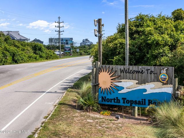 208 Sandy Cove Lane, Sneads Ferry, NC 28460