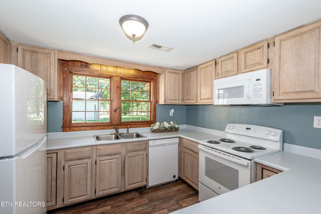 8121 Old Highway 73, Townsend, TN 37882