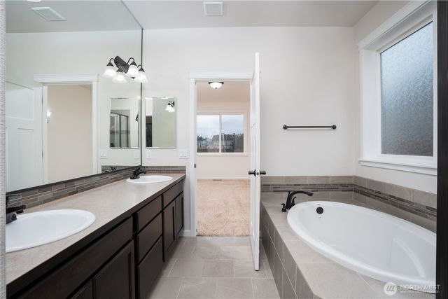 2336 41st Avenue SE, Puyallup, WA 98374