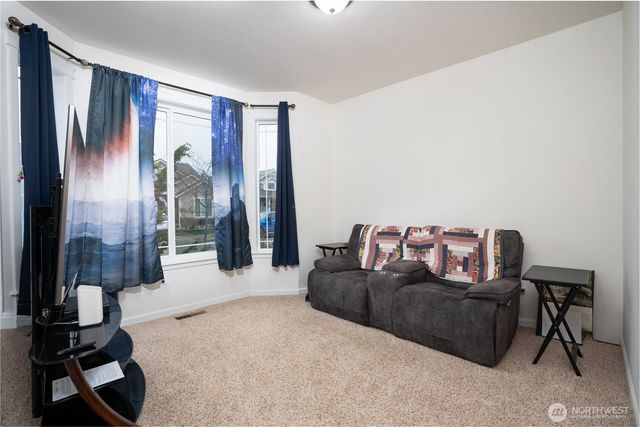 2336 41st Avenue SE, Puyallup, WA 98374