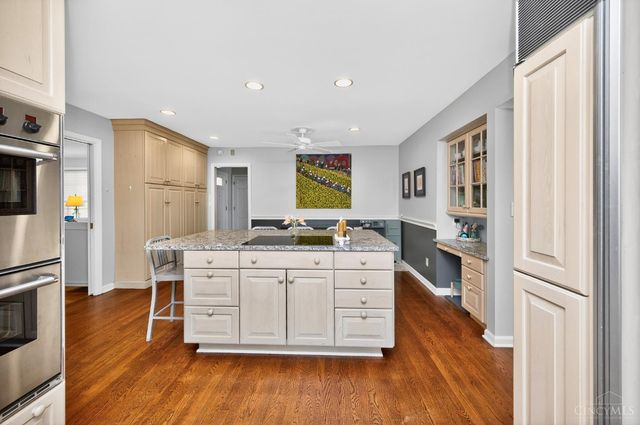 350 Pleasant Hill Drive, Wyoming, OH 45215